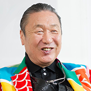山本 寛斎